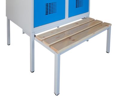 Négy rövidajtós öltözőszekrény